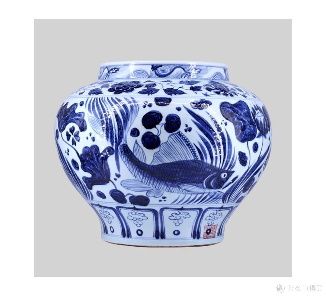 元青花鱼藻纹罐,其下方的莲瓣纹就是方型的 ©网络