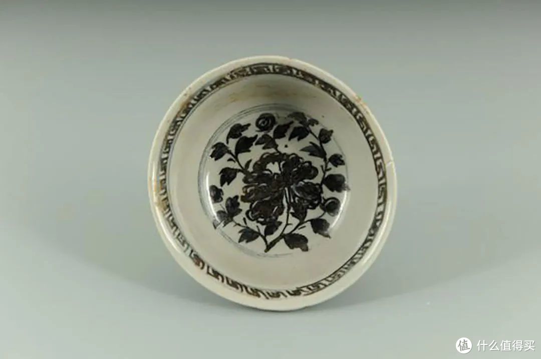 元青花牡丹纹高足杯,高安市博物馆藏 ©高安市博物馆