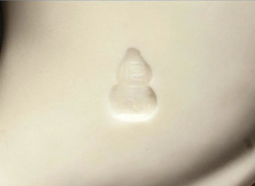 海外私家典藏清代德化白釉观音坐像4.jpg 图片